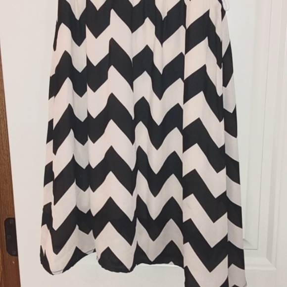 Women's Dress - Picture 2 of 2